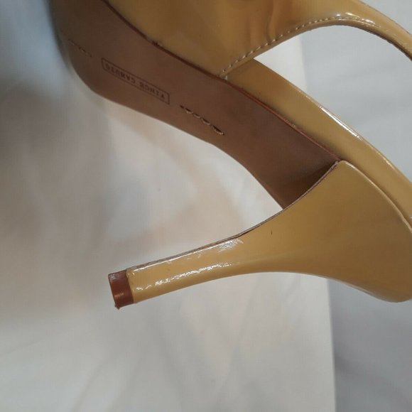 Vince Camuto 10 1/2  women's nude high heels - Picture 2 of 10